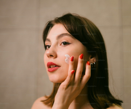 Tẩy trang đúng cách cho người không trang điểm chuẩn nhất